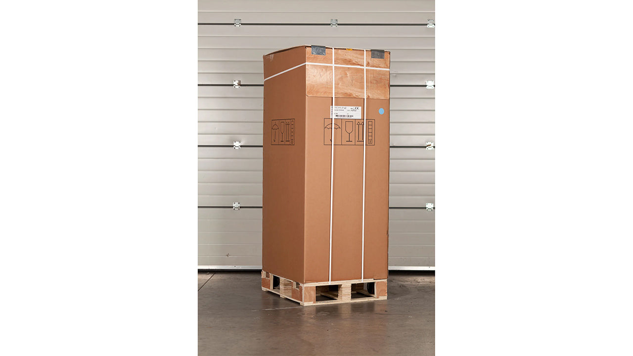 GN2/1 RK710G Vertical Refrigerator β Professional Refrigerated Cabinet